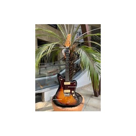 GUITARRA ELECTRICA TAGIMA TW61 JAZZ MASTER SOMBREADA GOLPEADOR VINO