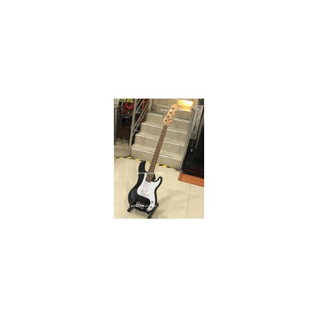 BAJO ELECTRICO NEGRO CARAYA B-300 BK